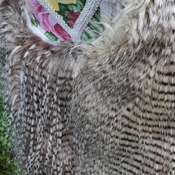 Sportsgirl Faux Fur Knitted Vest - Picture 4 of 8